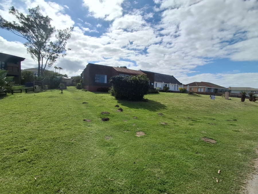 3 Bedroom Property for Sale in Winterstrand Eastern Cape